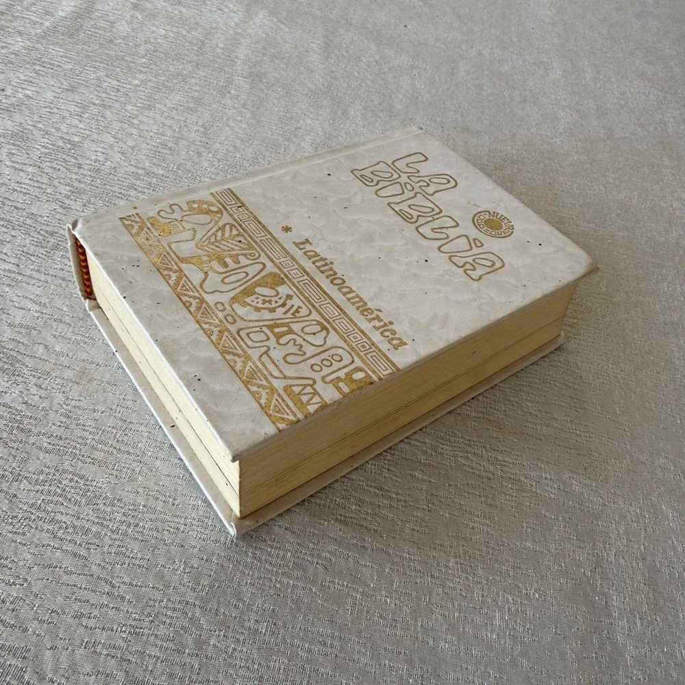 Vintage‎ La Biblia Latinoamérica Edición Pastoral 2005 White Pearl Hardcover